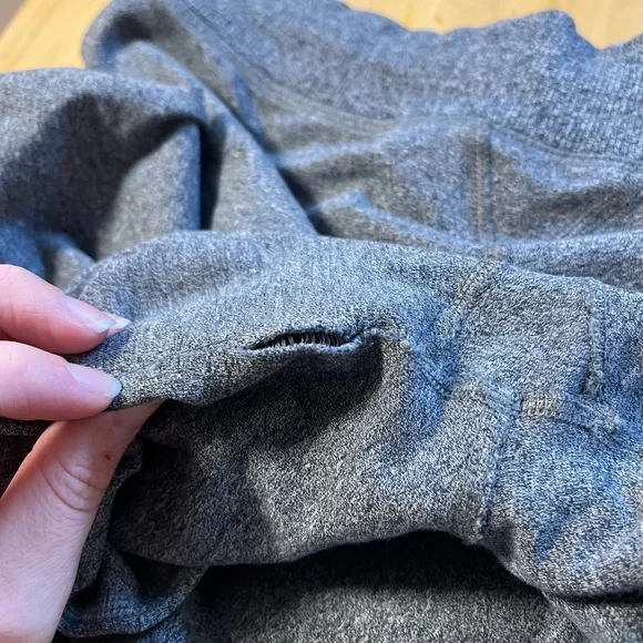 𝐋𝐮𝐥𝐮𝐥𝐞𝐦𝐨𝐧 𝐀𝐭𝐡𝐥𝐞𝐭𝐢𝐜𝐚 - Picture 4 of 4